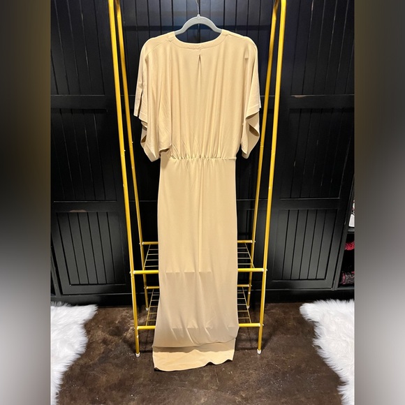 Norma Kamali Obie Gown - Picture 2 of 14